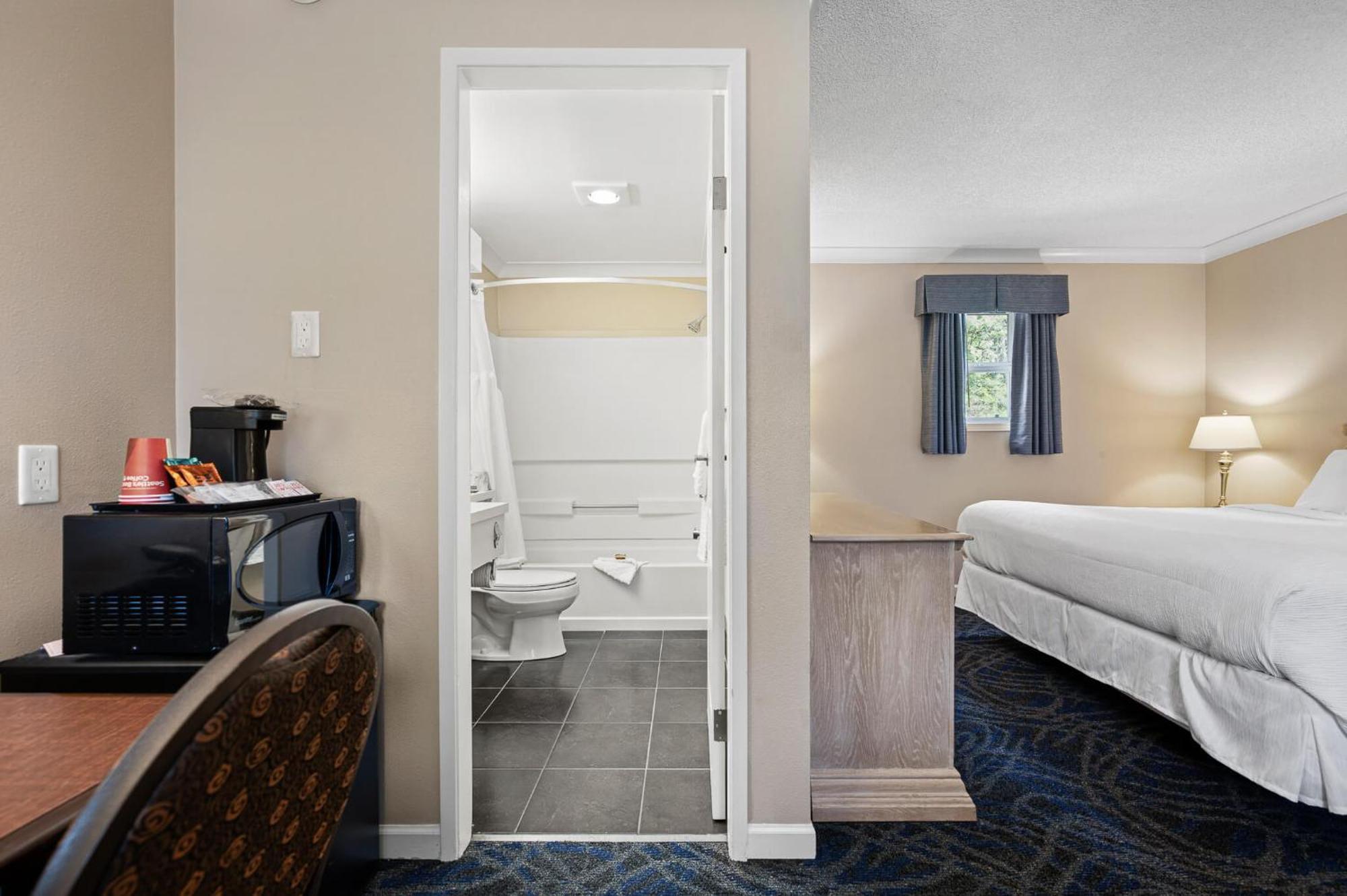 Glenwood Inn & Suites Trail Eksteriør billede