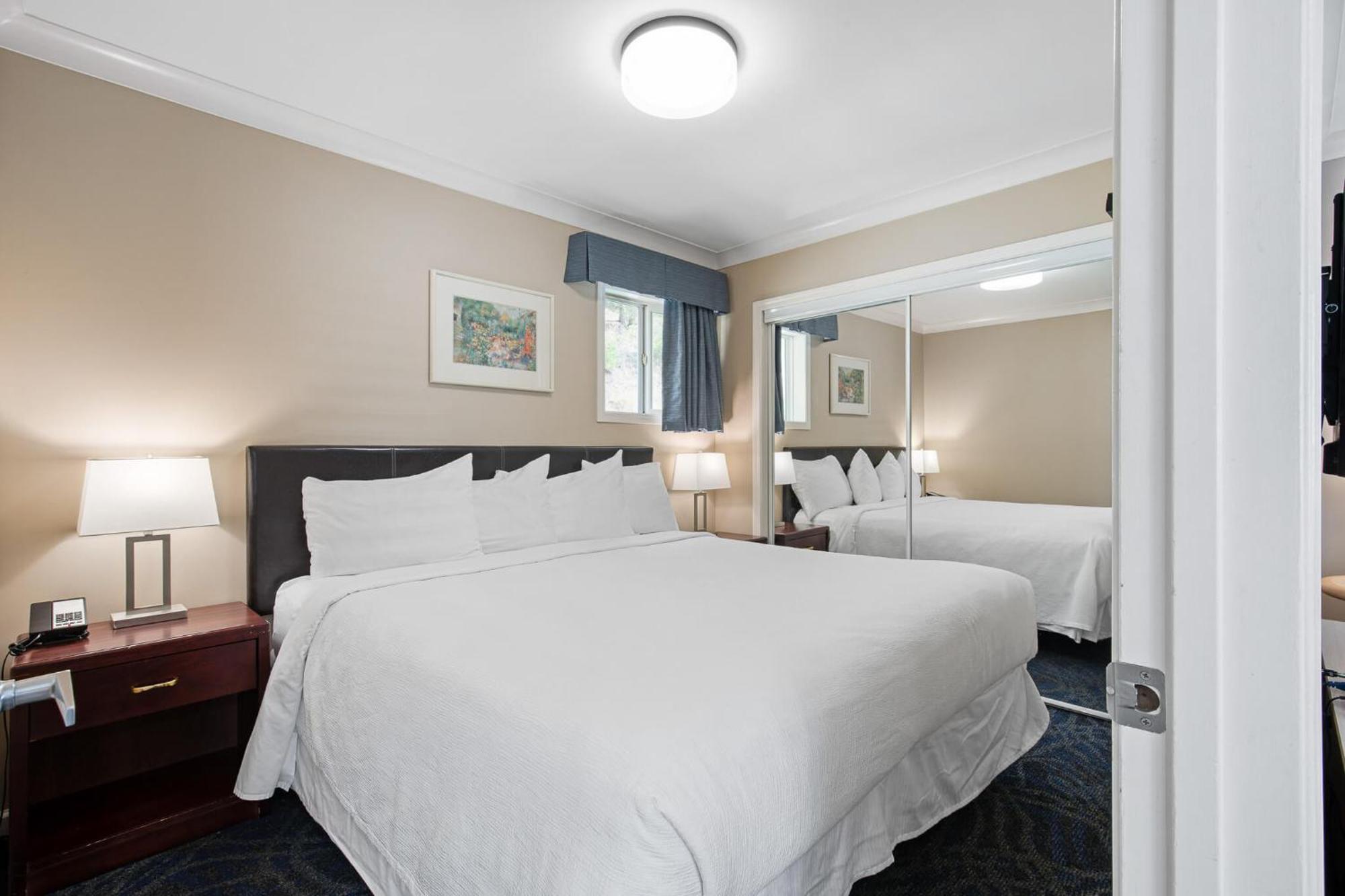 Glenwood Inn & Suites Trail Eksteriør billede
