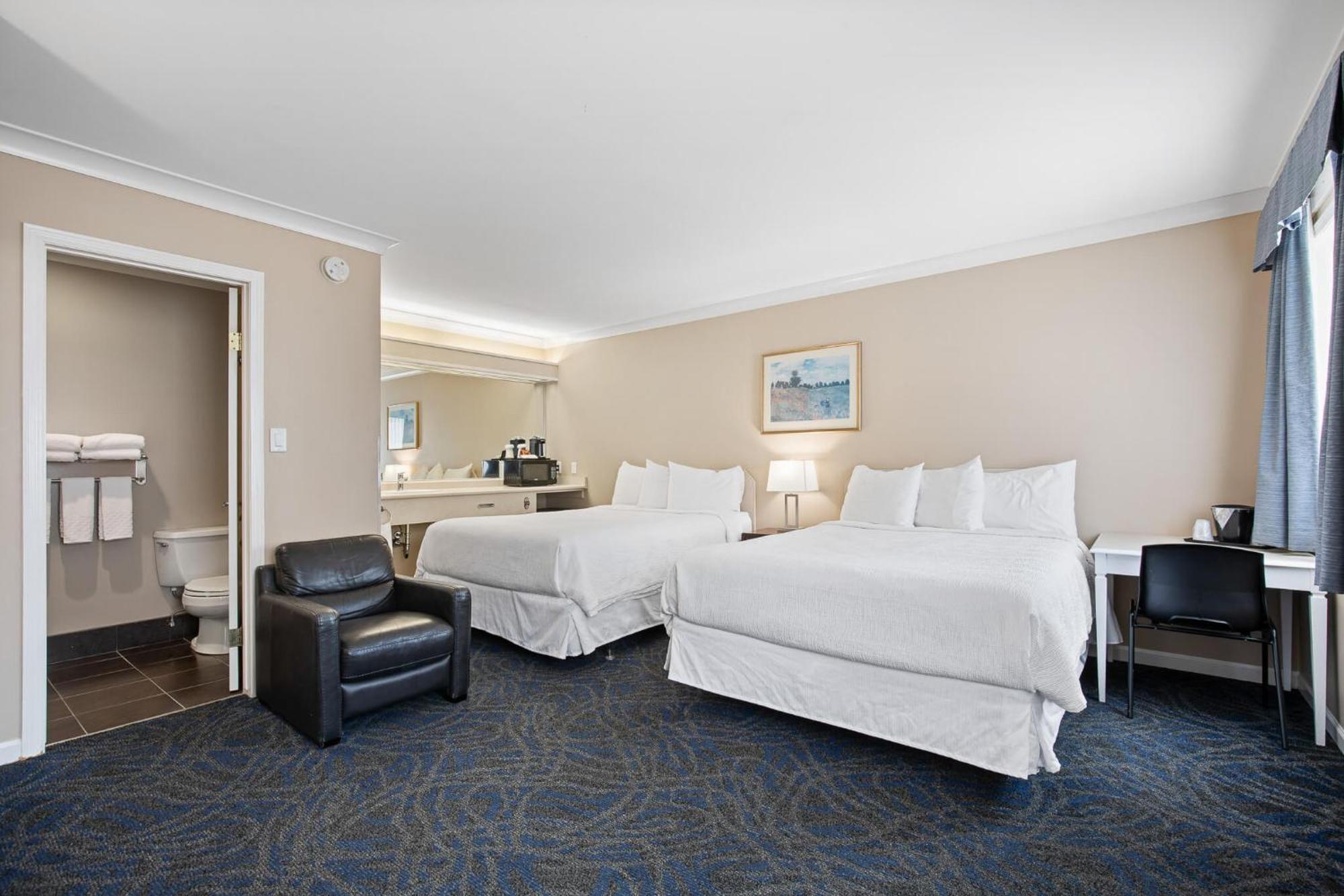 Glenwood Inn & Suites Trail Eksteriør billede