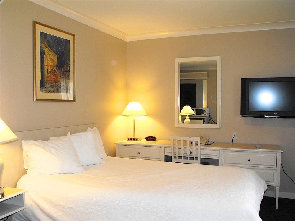 Glenwood Inn & Suites Trail Eksteriør billede