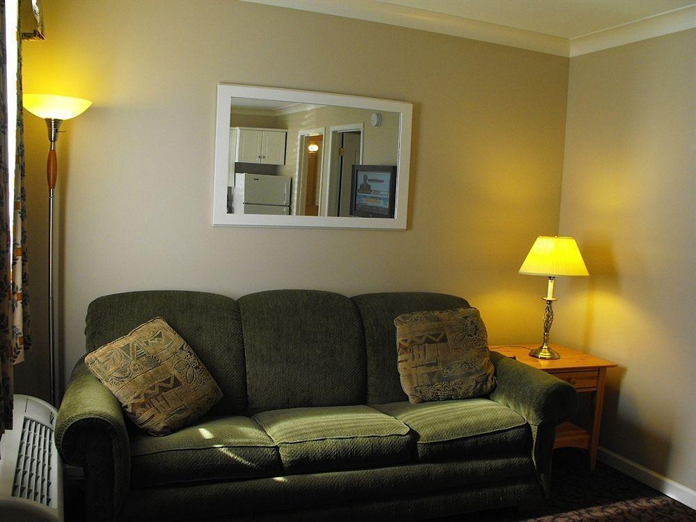 Glenwood Inn & Suites Trail Eksteriør billede